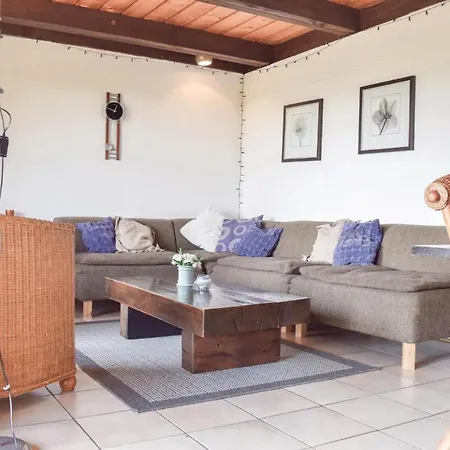 2 Bedroom Beautiful In Bischofsheim 펜션 *