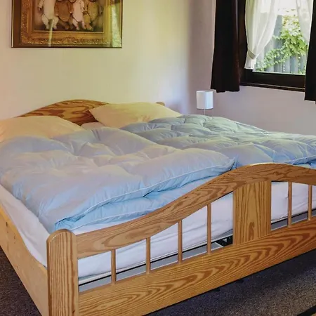 2 Bedroom Beautiful In Bischofsheim 펜션 비쇼프샤임안더론
